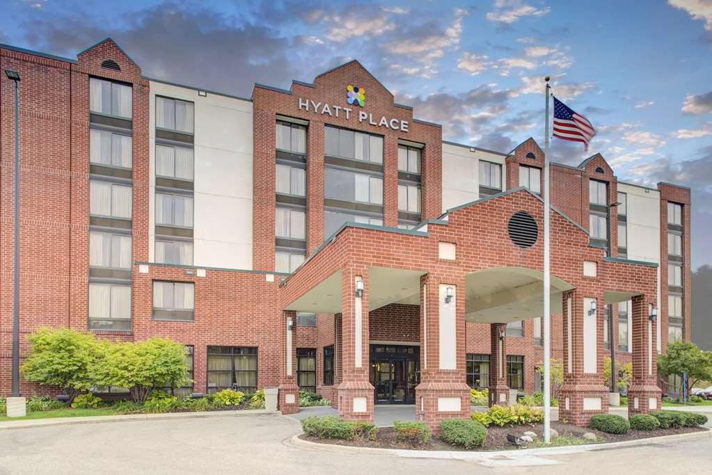 Hyatt Place Detroit/Livonia Bagian luar foto